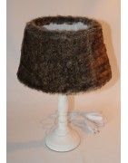 Stehlampe, Fuß Holz, weiß, Schirm Kunstfell braun