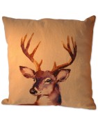 Kissen, Hirschmotiv, seitlich blickend, braun, Rückseite uni, Oberstoff 100% Baumwolle