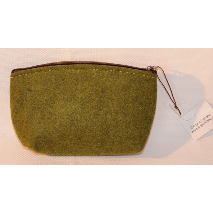 Tasche, Filztasche, Hirschmotiv aufgestickt, grün/braun