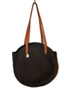 Tasche, Pompon, schwarz mit Anhänger, rund, 2 lange Träger